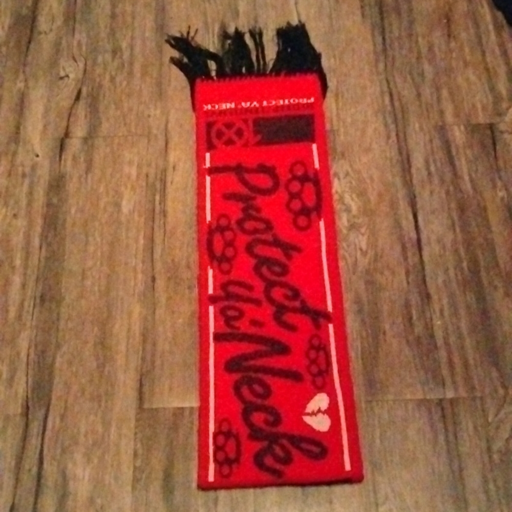 10 Deep Vintage Scarf